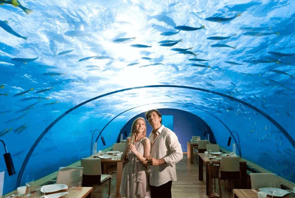 Corporate event Underwater-restaurant